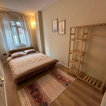 Lejlighed 2-bedroom In A Perfect Location *